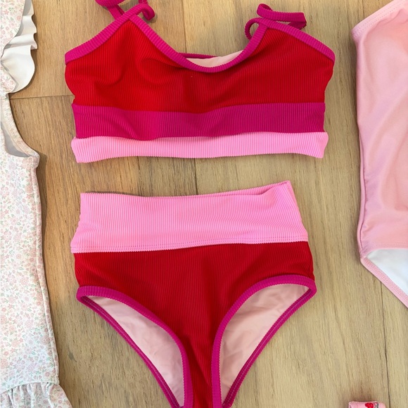 LITTLE GIRLS SWIMSUITS- Sizes 7/8 - Picture 6 of 7